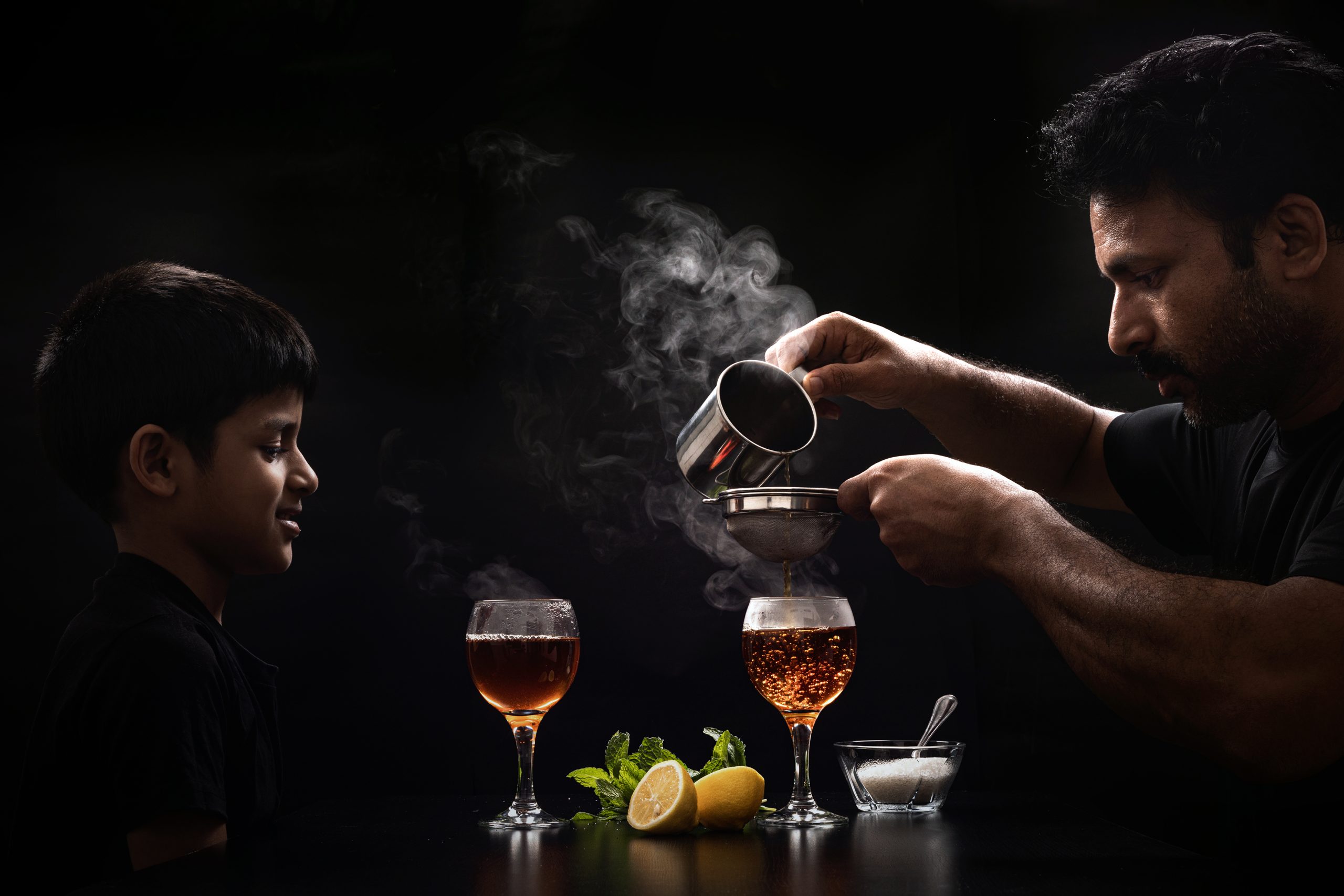 صورة نسترخي مع شاي الليمون بالنعناع