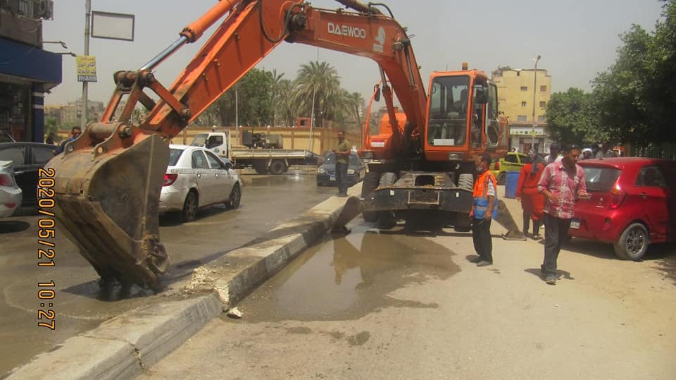 كسر ماسورة مياه بحدائق القبة بالقاهرة (3)