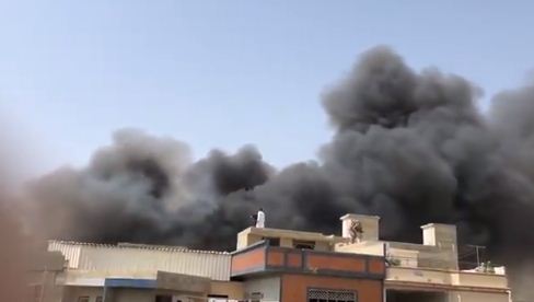 السنة الدخان تملئ مدينة كراتشى