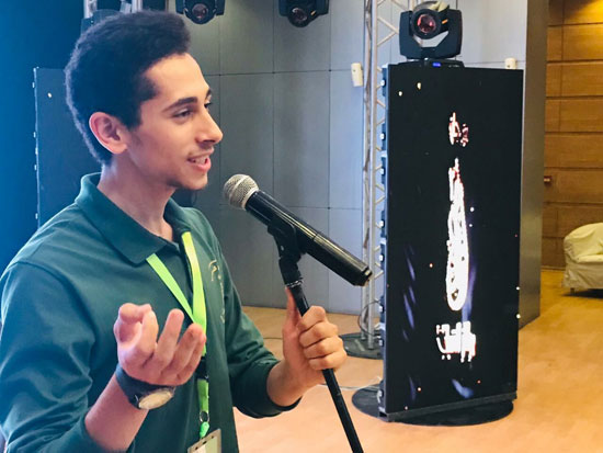 طالب من الغربية يبدع فى الإنشاد (6)