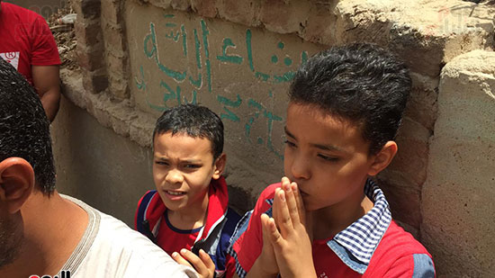 أسرة الشهيد مؤمن أبو اليزيد (4)