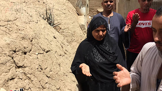 أسرة الشهيد مؤمن أبو اليزيد (10)