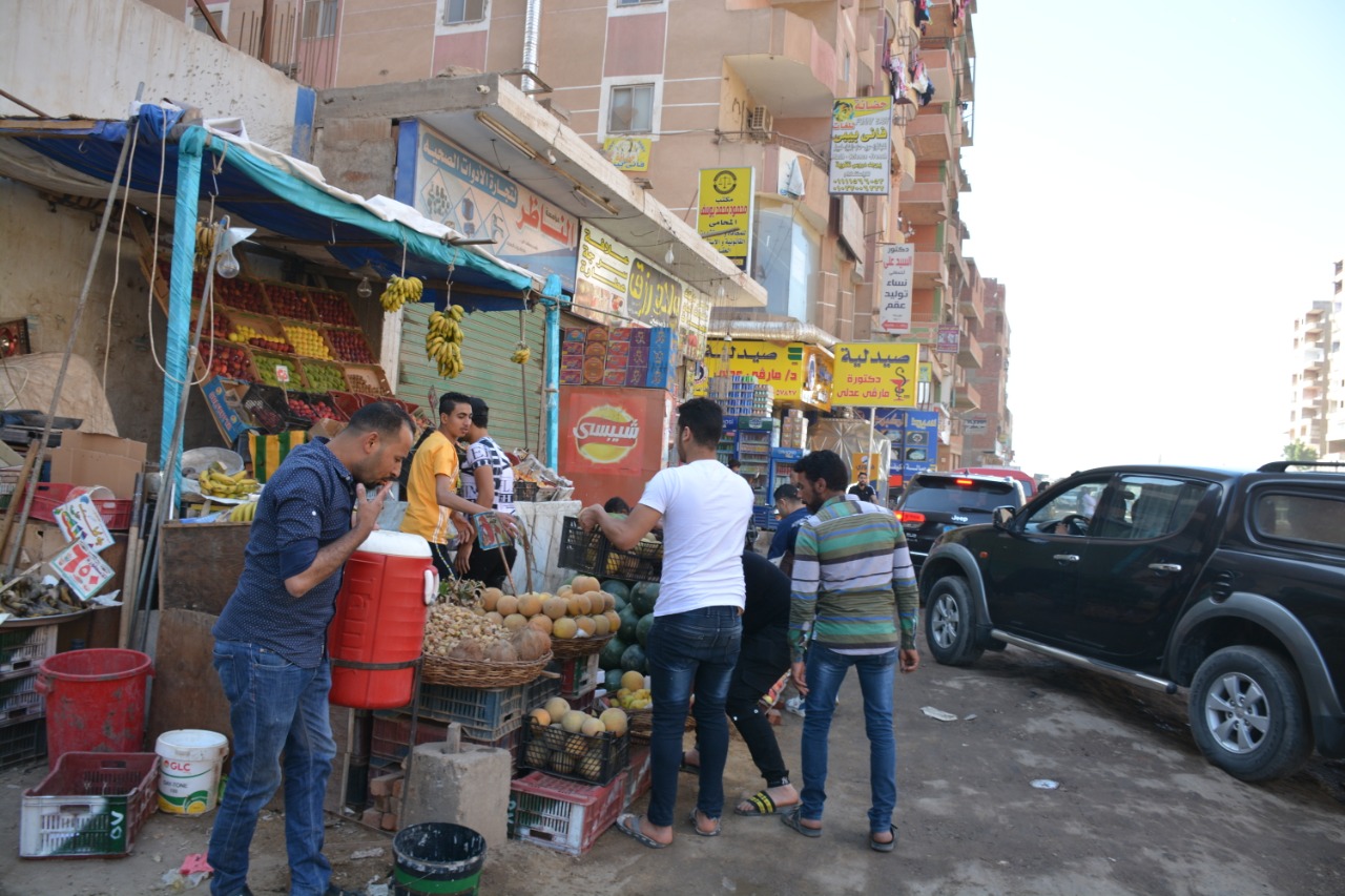 ضبط مخالفين خلال جولة المحافظ