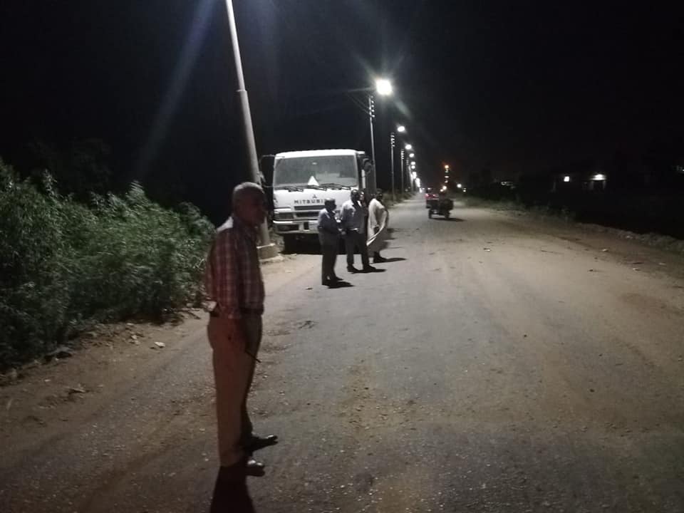 رئيس مدينة إسنا يقود حملة نظافة وتجميل للقرى فجر أول أيام عيد الفطر رئيس مدينة إسنا يقود حملة نظافة وتجميل للقرى فجر أول أيام عيد الفطر