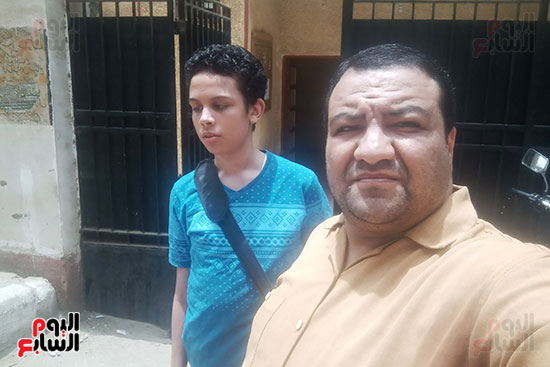  طالب كفيف يصمم البرامج على الكمبيوتر  (2)