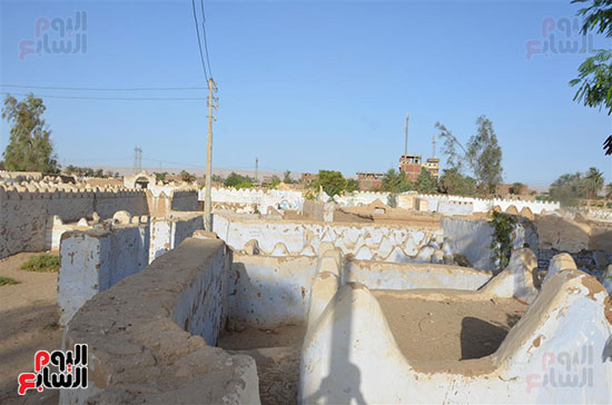 مقابر الأقصر خالية من الزوار ثانى أيام العيد (2)