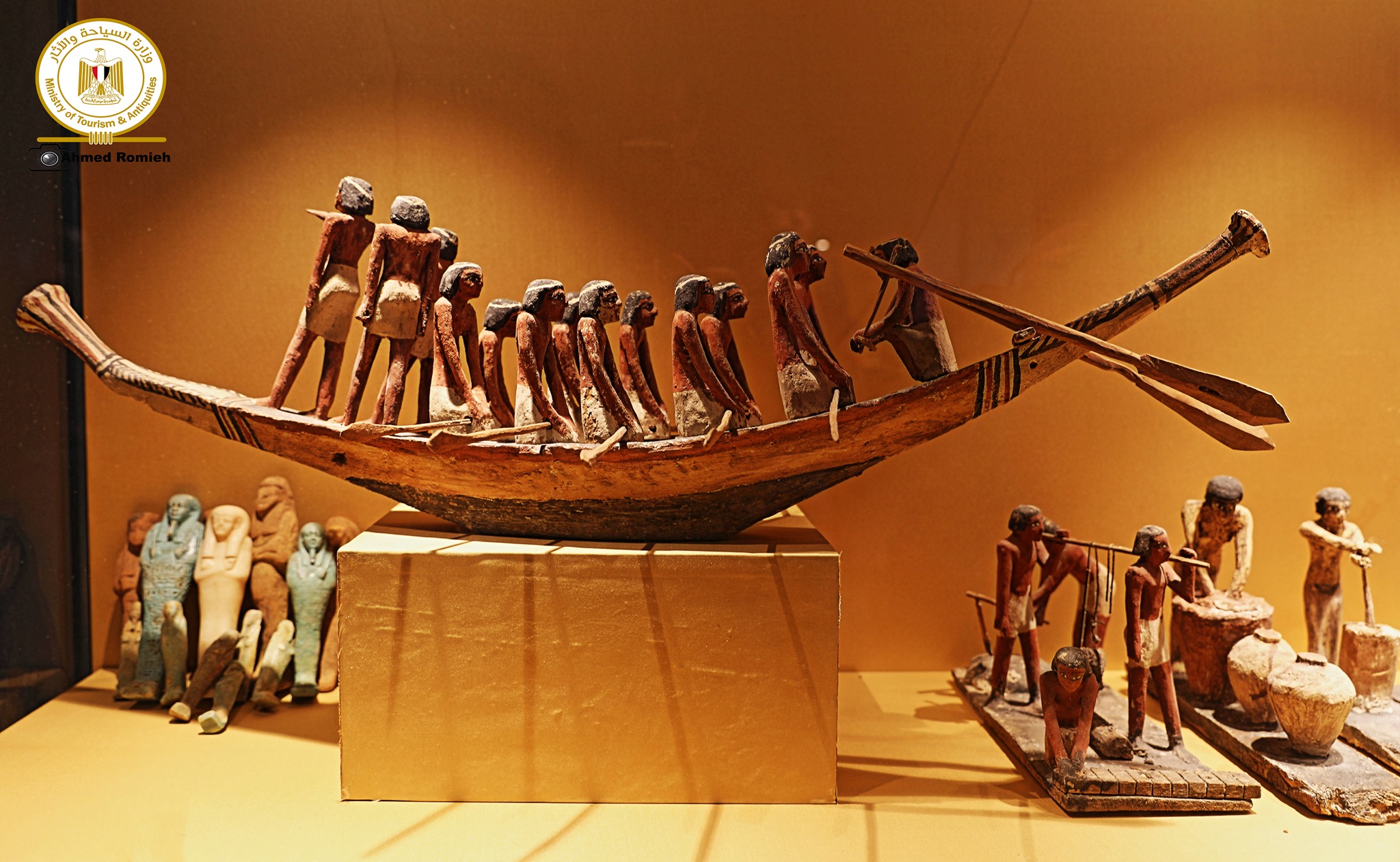 مقتنيات متحف ملوى (2)