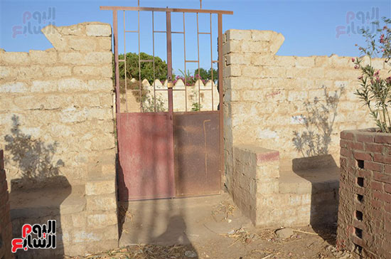 مقابر الأقصر خالية من الزوار ثانى أيام العيد (8)