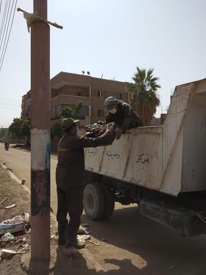 رفع 4 طن قمامة شمال الأقصر بحملات نظافة رفع 4 طن قمامة شمال الأقصر بحملات نظافة