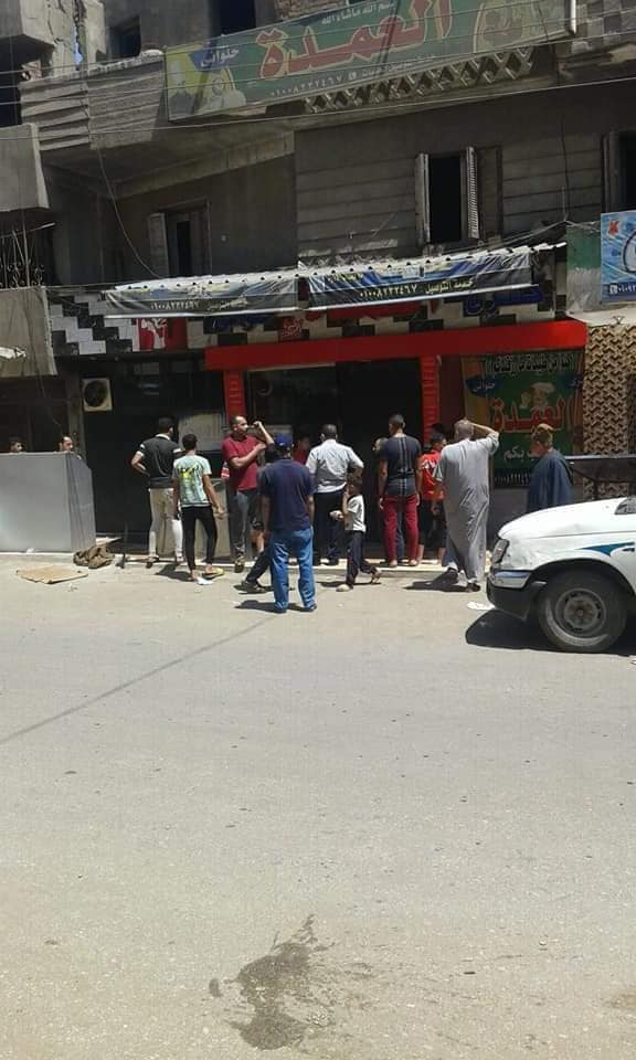 مطعم كشري استقبل مواطنين بداخله مطعم كشري استقبل مواطنين بداخله