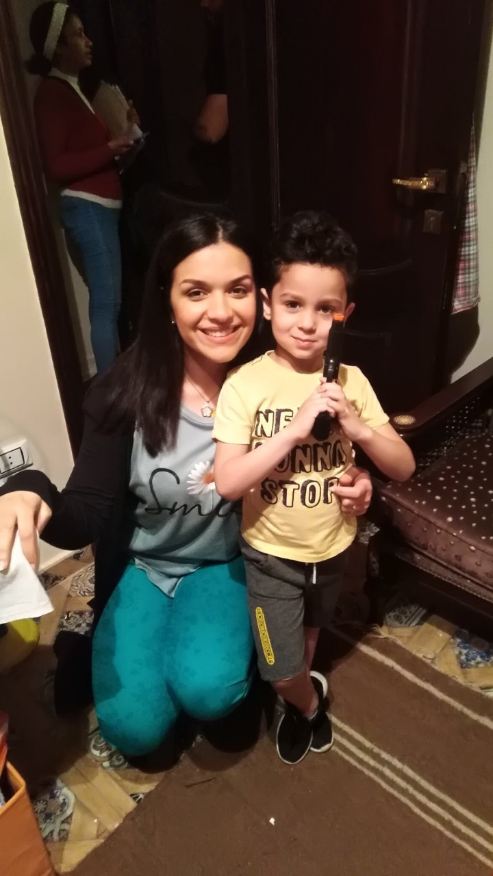 الطفل إياد مع النجم أمير كراره (7)