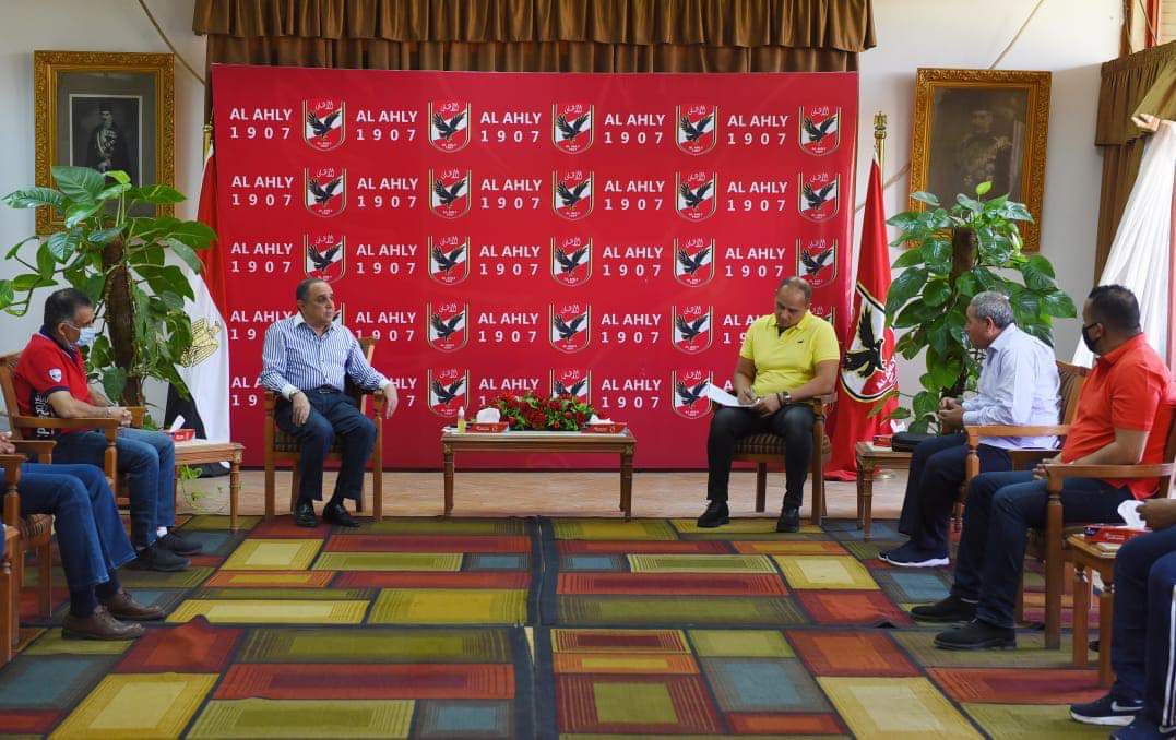 محمد مرجان مع الدكتور محمد شوقي في الاهلي محمد مرجان مع الدكتور محمد شوقي في الاهلي