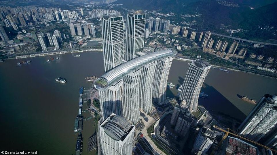 ممر زجاجى فريد من نوعه