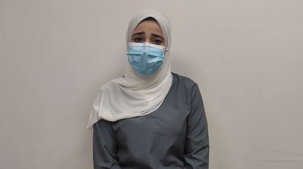 قمر محمود فتحى ممرضة بالمستشفى