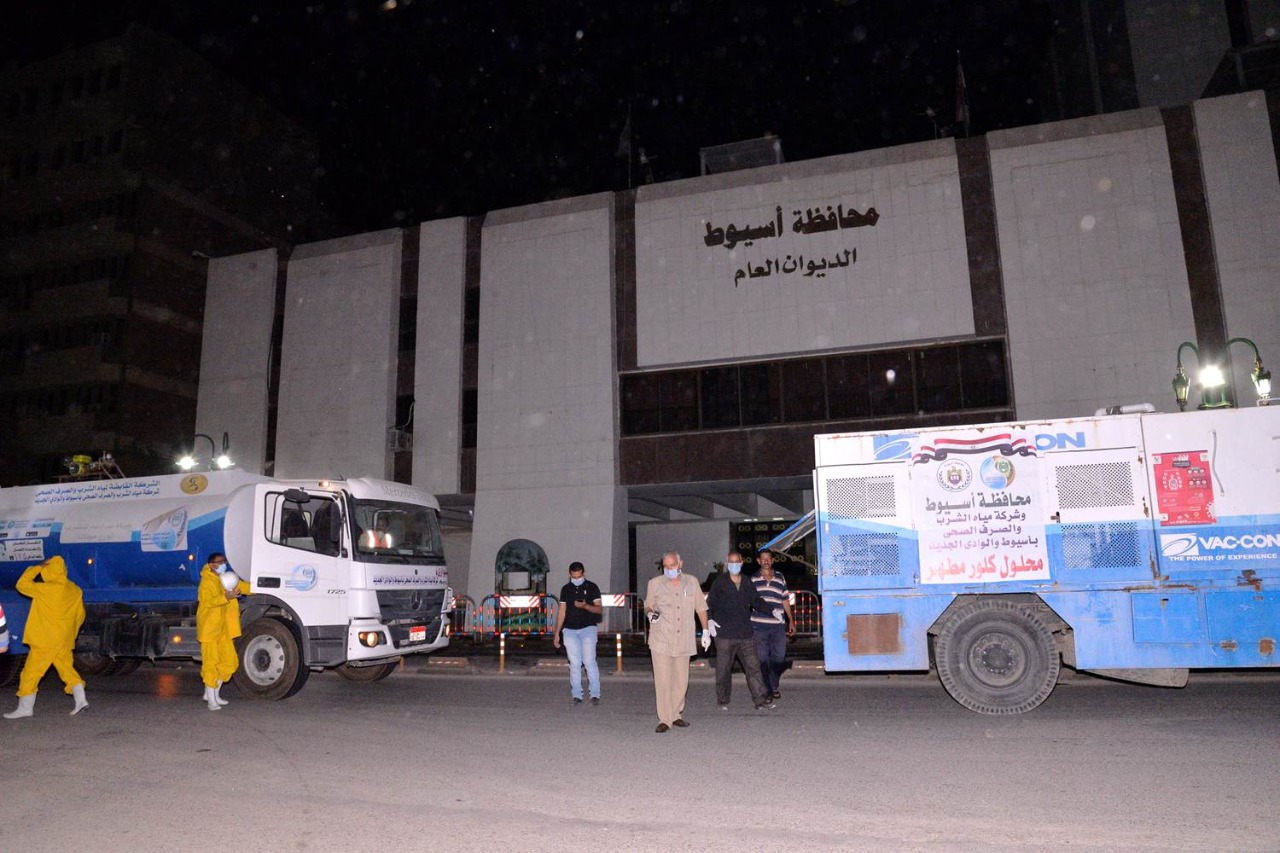 حملات تطهير وتعقيم الشوارع والميادين (6)