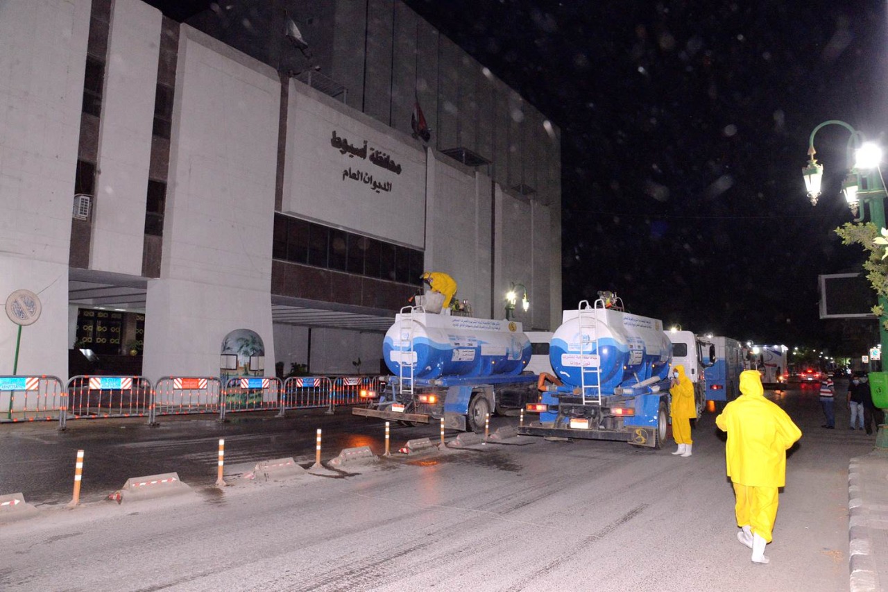 حملات تطهير وتعقيم الشوارع والميادين (7)