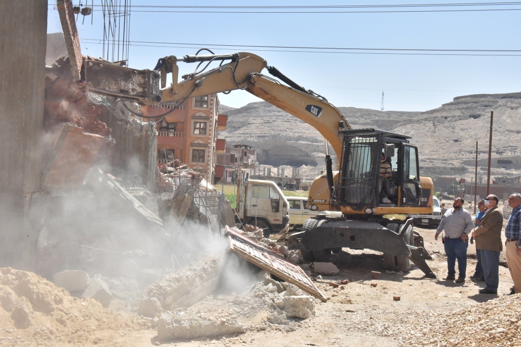 حملات ازالة مكبرة باسيوط (1)