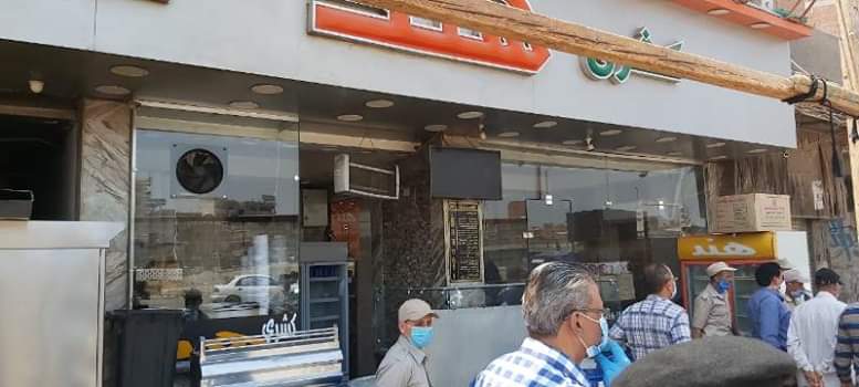 غلق المحلات المخالفة بالشرقية (2)