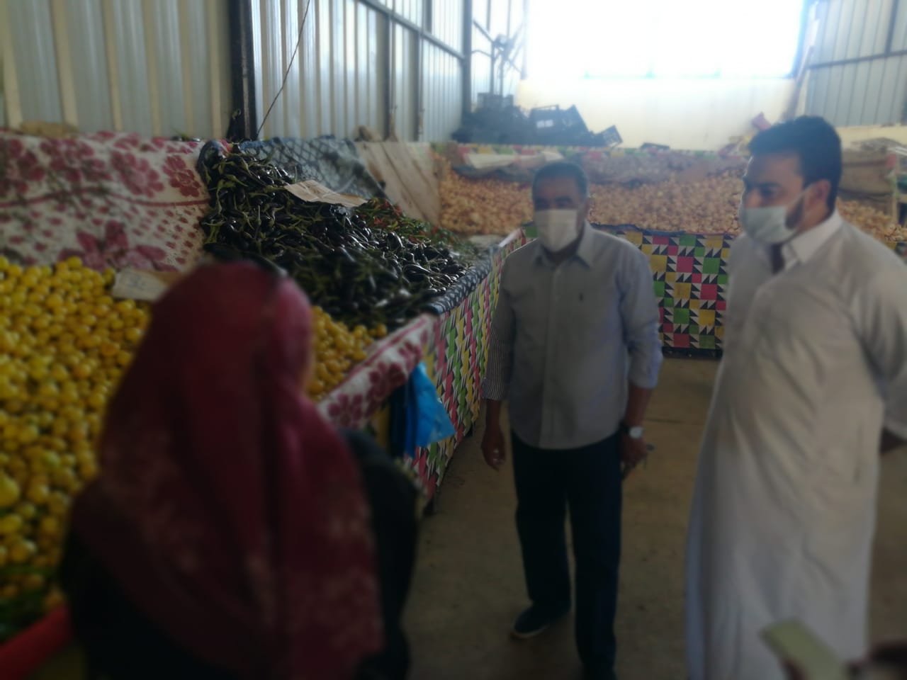 محافظ مطروح يتفقد المعرض اللوجيستى (3)