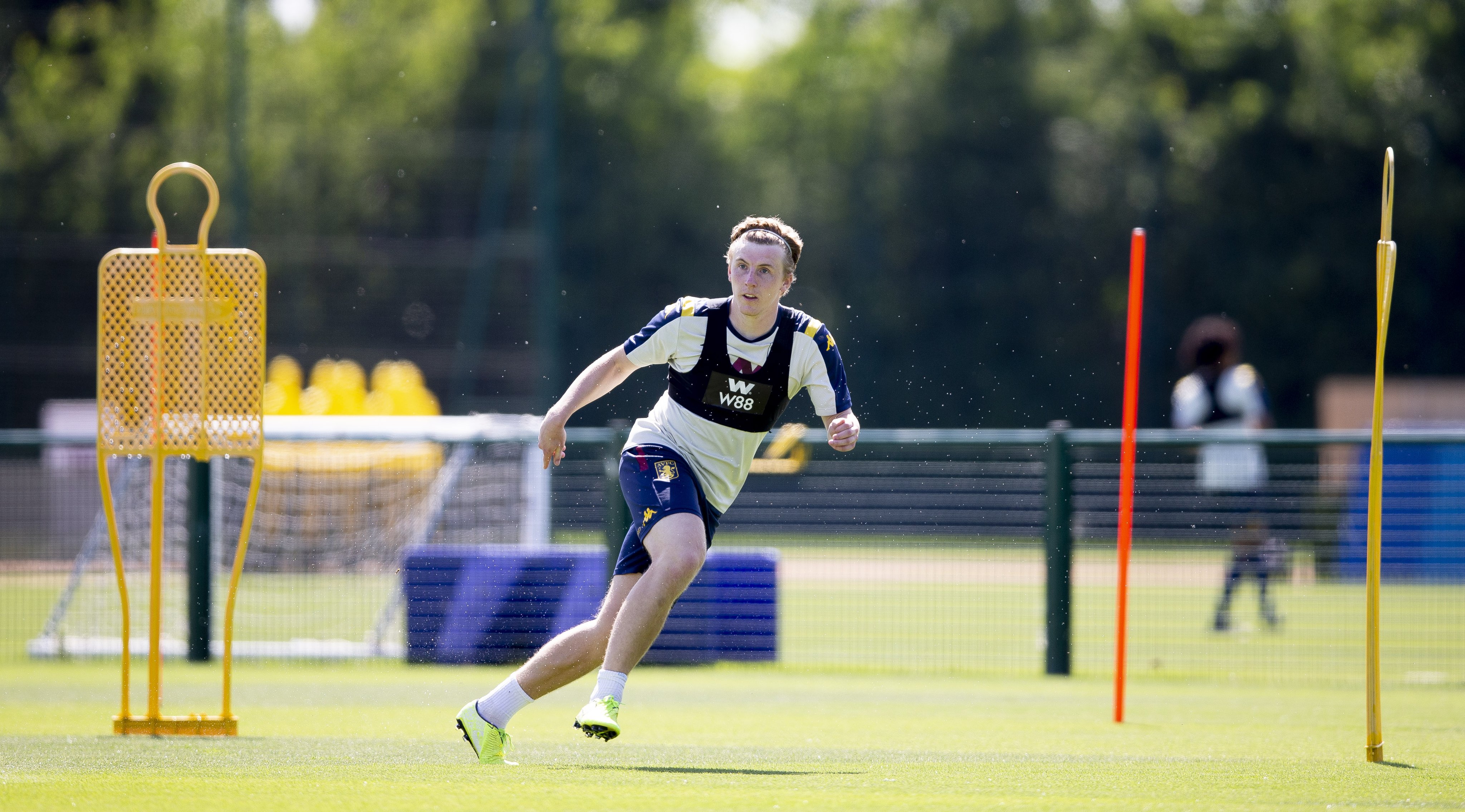 استون فيلا  (5)