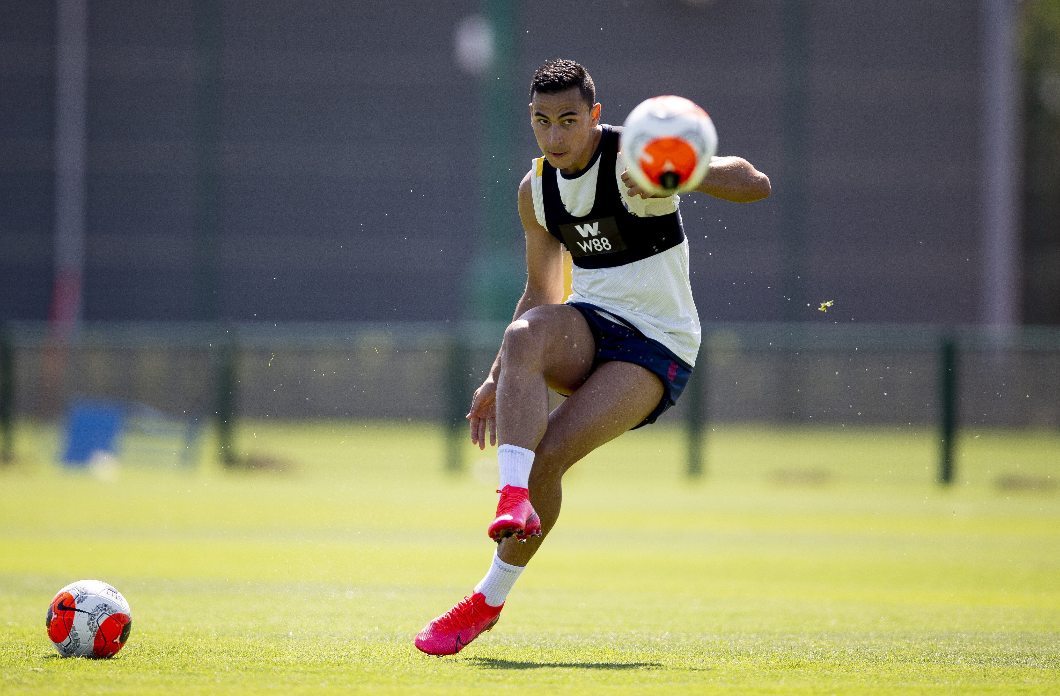 استون فيلا  (3)