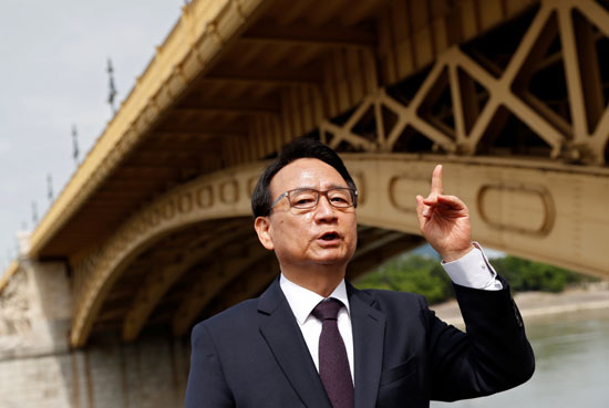 سفير كوريا الجنوبية كيو سيك تشوي ينعى الضحايا في الذكرى السنوية الأولى