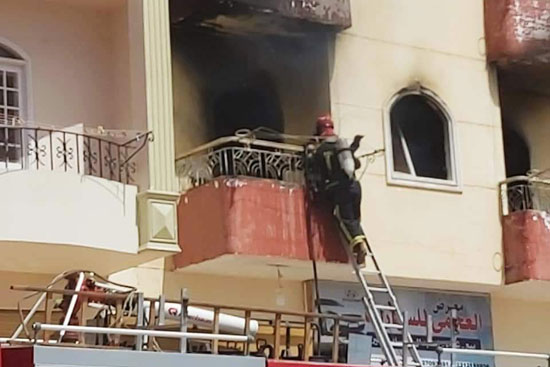 السيطرة على حريق بشقة سكنية فى الغردقة دون إصابات (1)