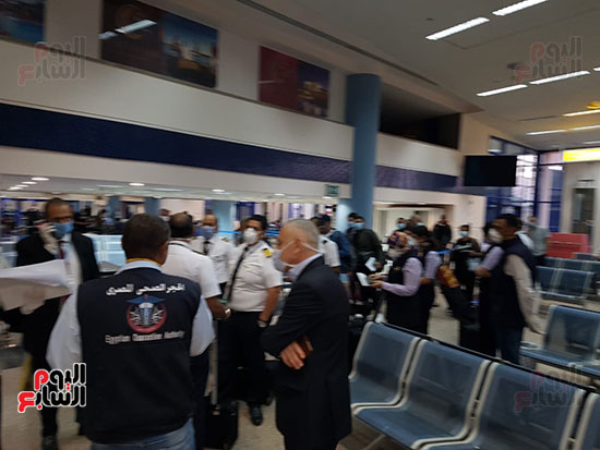 رحلات العالقين فى مطار مرسى علم (10)