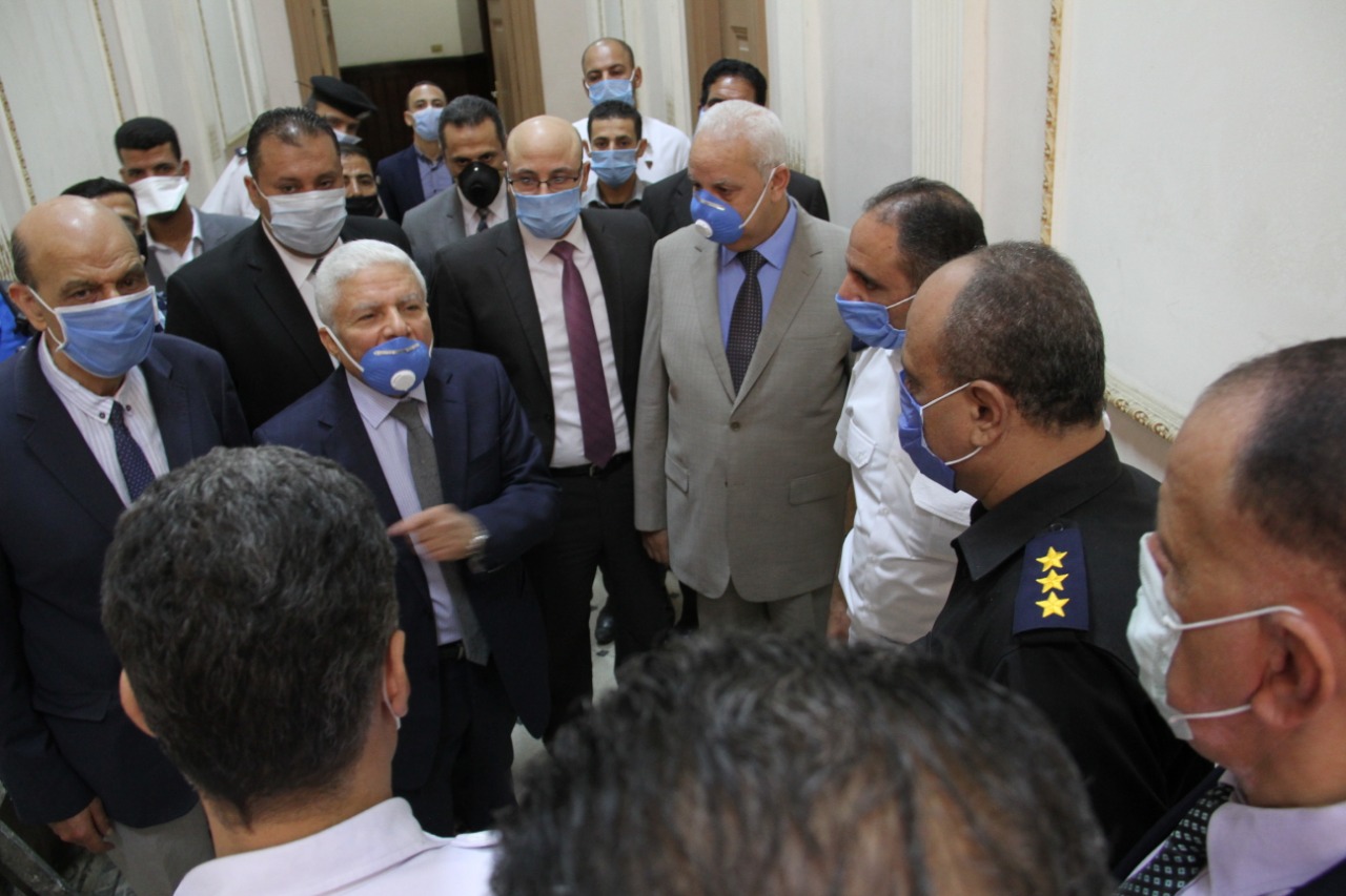 رئيس محكمة النقض يتفقد سير العمل بالمحكمة (11)