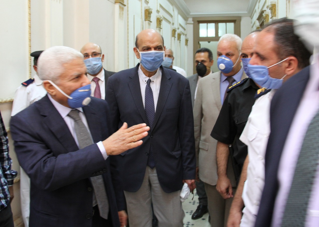 رئيس محكمة النقض يتفقد سير العمل بالمحكمة (7)