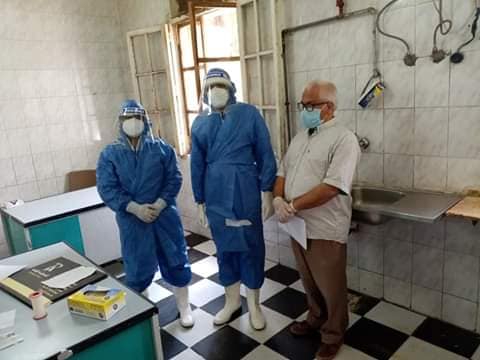 أعمال سحب المسحات من المشتبه بإصابتهم بكورونا فى مستشفى صدر إسنا (5)