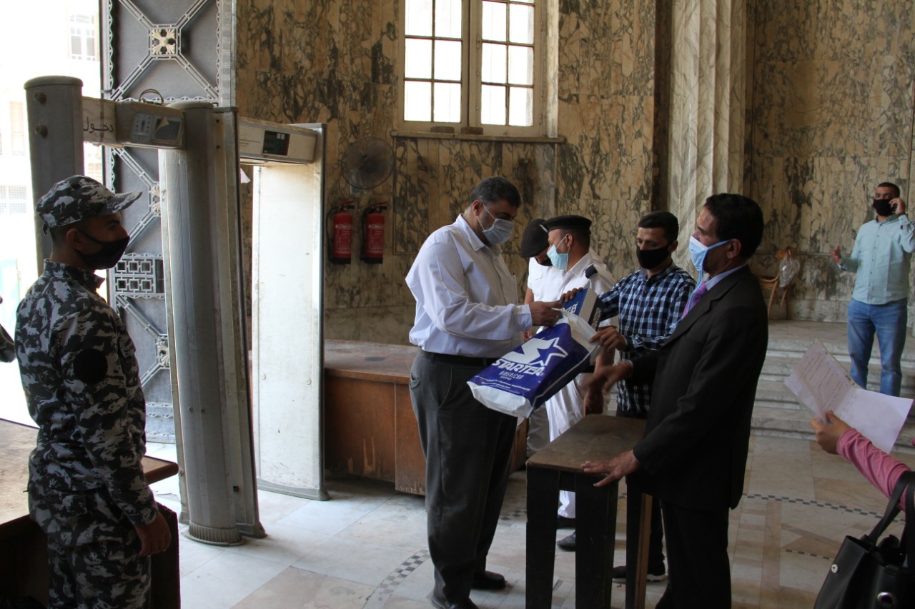 تشديد الاجراءات مع سير العمل بالمحكمة