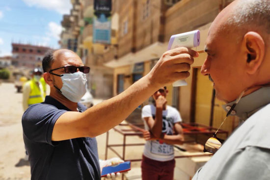 عزل الحالات المخالطة لمدير عزل أبو قير السابق بكفر الشيخ (3)