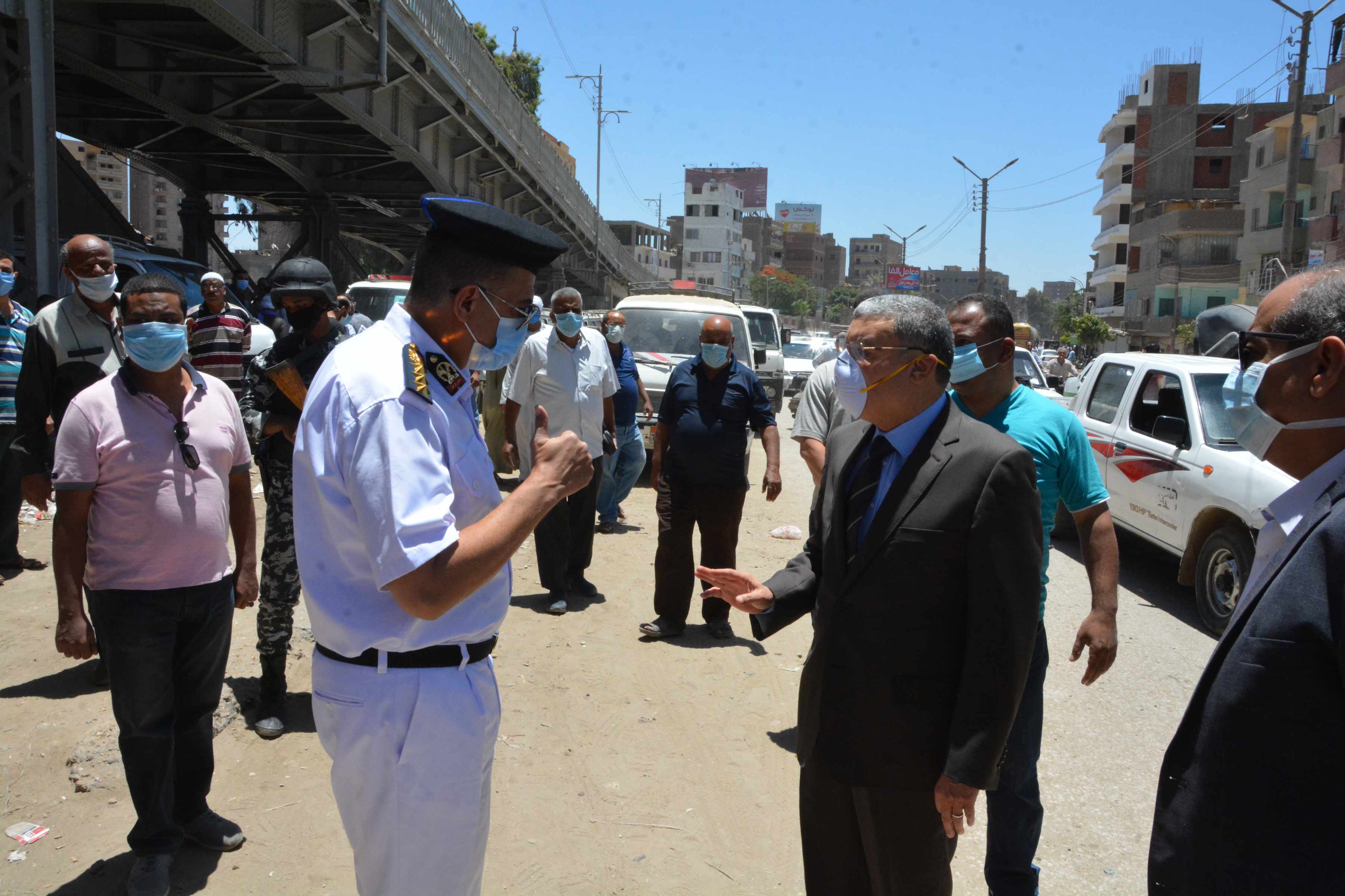 جولة محافظ المنيا على مواقف السيارات (5)