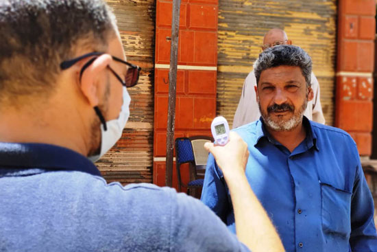 عزل الحالات المخالطة لمدير عزل أبو قير السابق بكفر الشيخ (2)