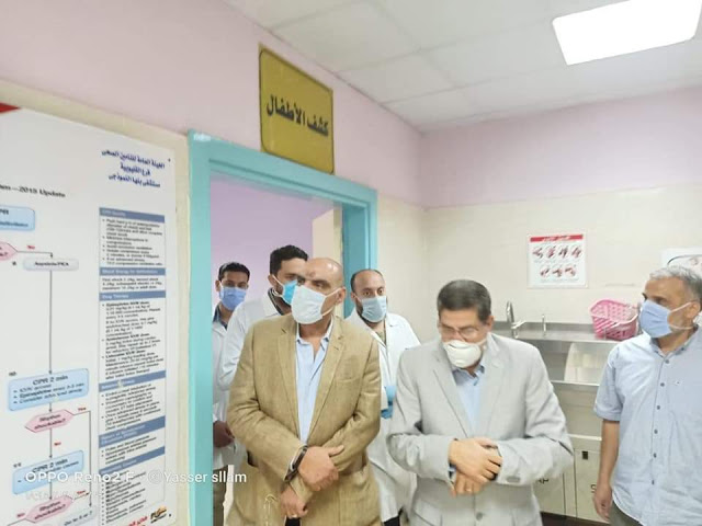 رئيس هيئة التأمين الصحي خلال الزيارة 4