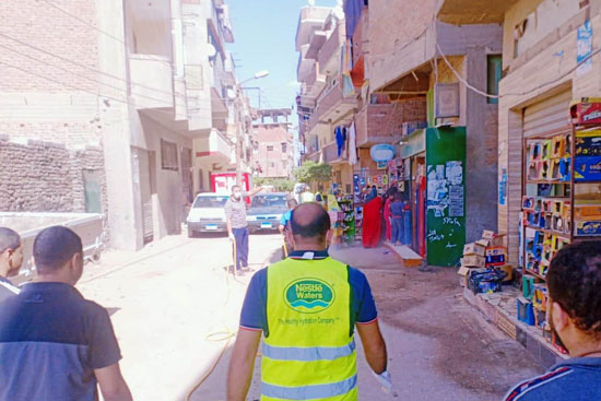 مبادرة بعزبة البرنس فى بنها لتطهير الشوارع  (6)