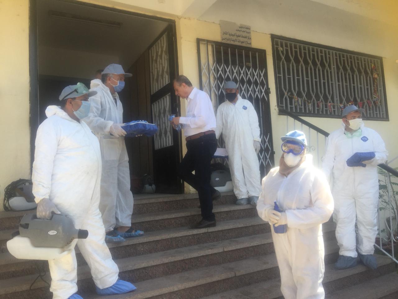 تعقيم المترددين على الطب البيطرى بالدقهلية (2)