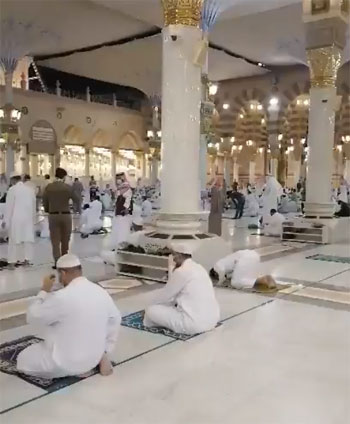 من داخل المسجد قبل الصلاة