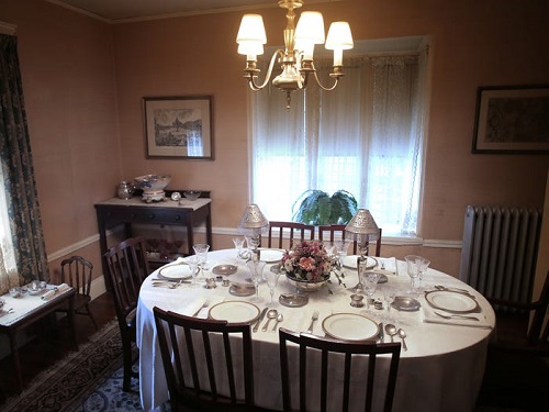 غرفة طعام عائلة كينيدي