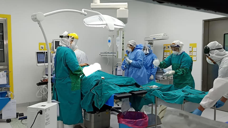 جانب من عملية الولادة السابعة بمستشفى إسنا للحجر الصحى