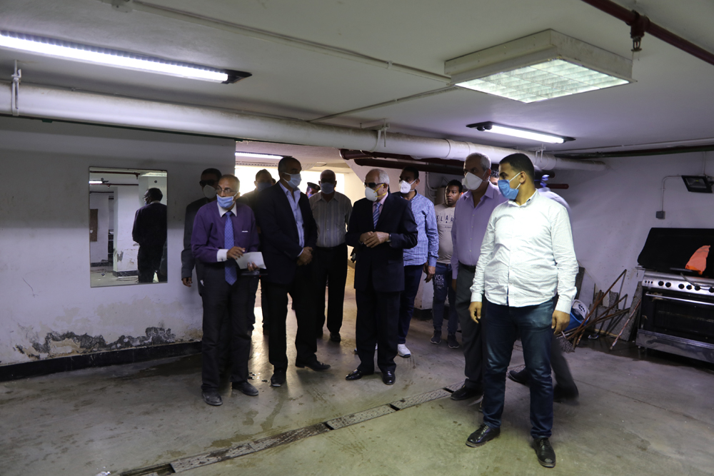 محافظ الجيزة يقود حملة لفتح الجراجات المغلقه (3)