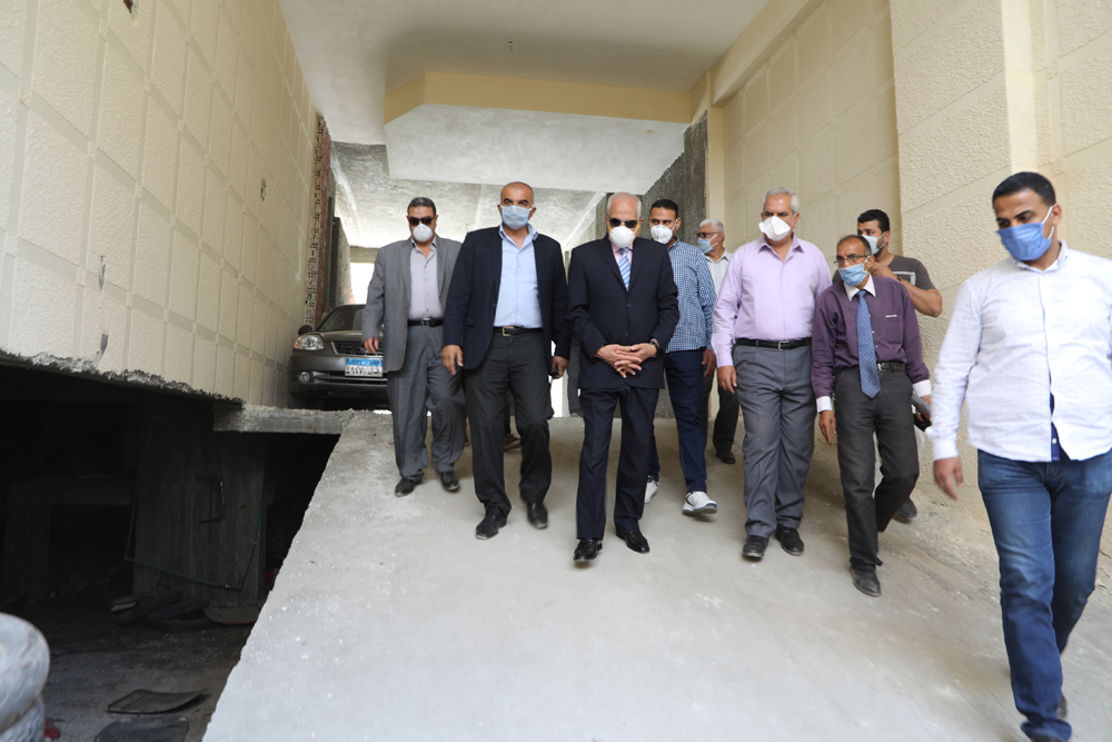 محافظ الجيزة يقود حملة لفتح الجراجات المغلقه (9)