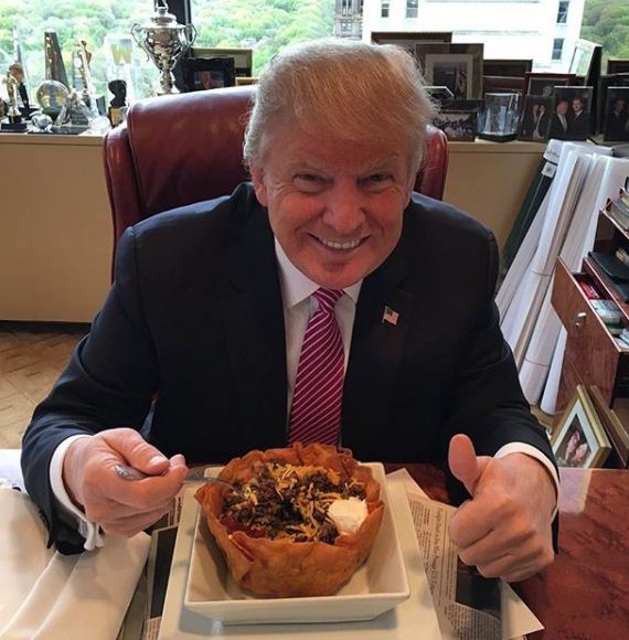 ترامب يحتفل بأكلة مكسيكية