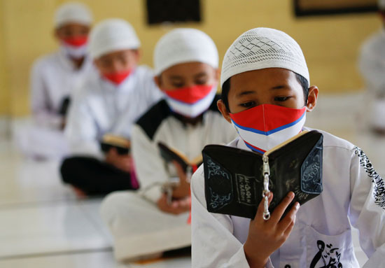 حلقات قراءة القرأن الكريم بإندونيسيا