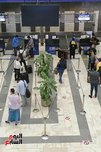 مطار القاهرة (8)
