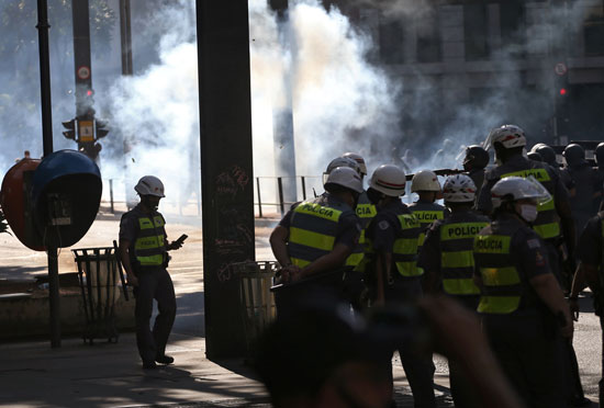 مواجهات عنيفة مع الشرطة البرازيلية