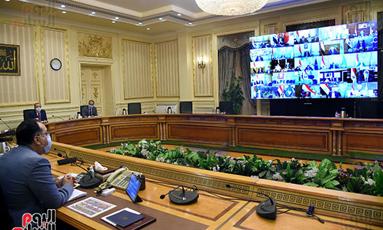 مصطفى مدبولى (8)