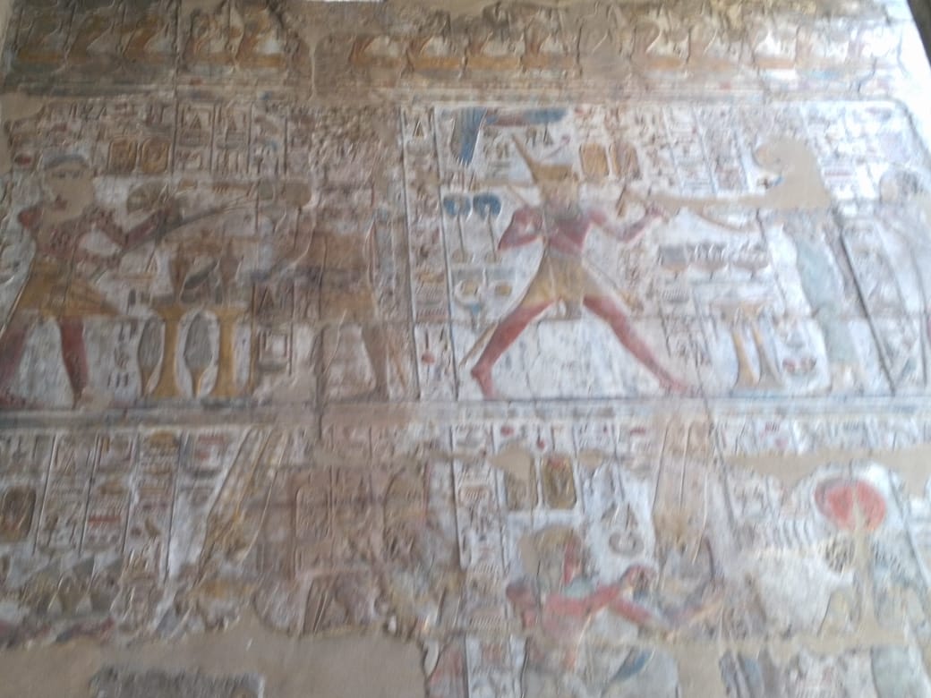 مقصورة الإسكندر الأكبر  (2)