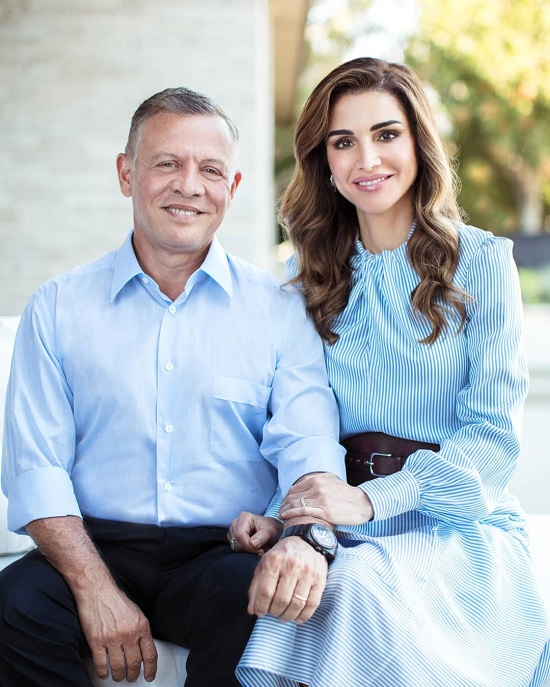 لحظة حب بين الملكة رانيا وزوجها